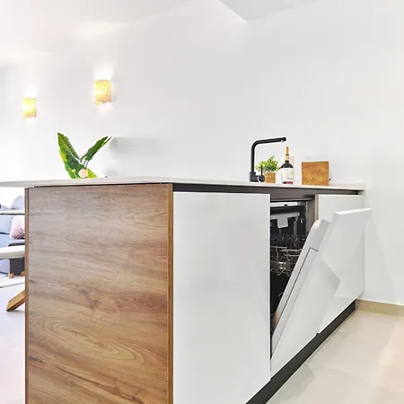 Апартаменты Mediterranean Gardens