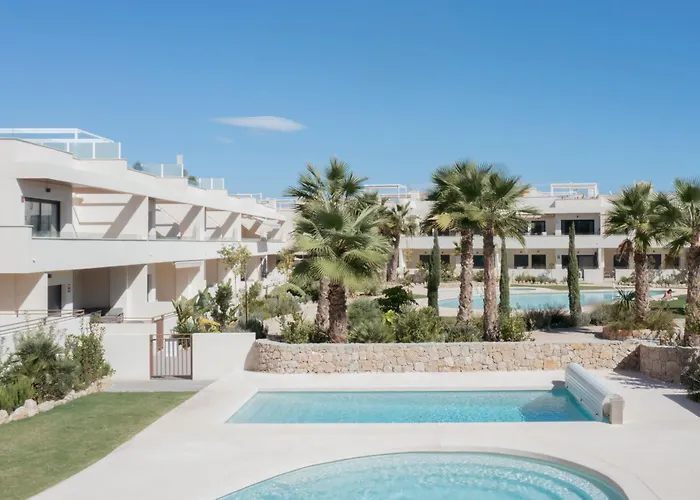 Mediterranean Gardens Τορεβιέχα