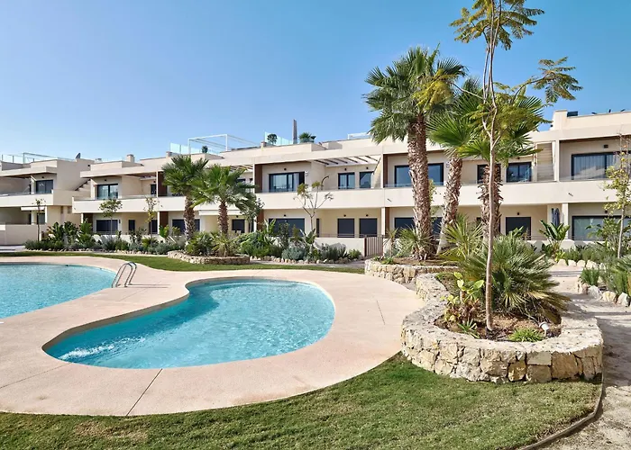 Mediterranean Gardens * Τορεβιέχα